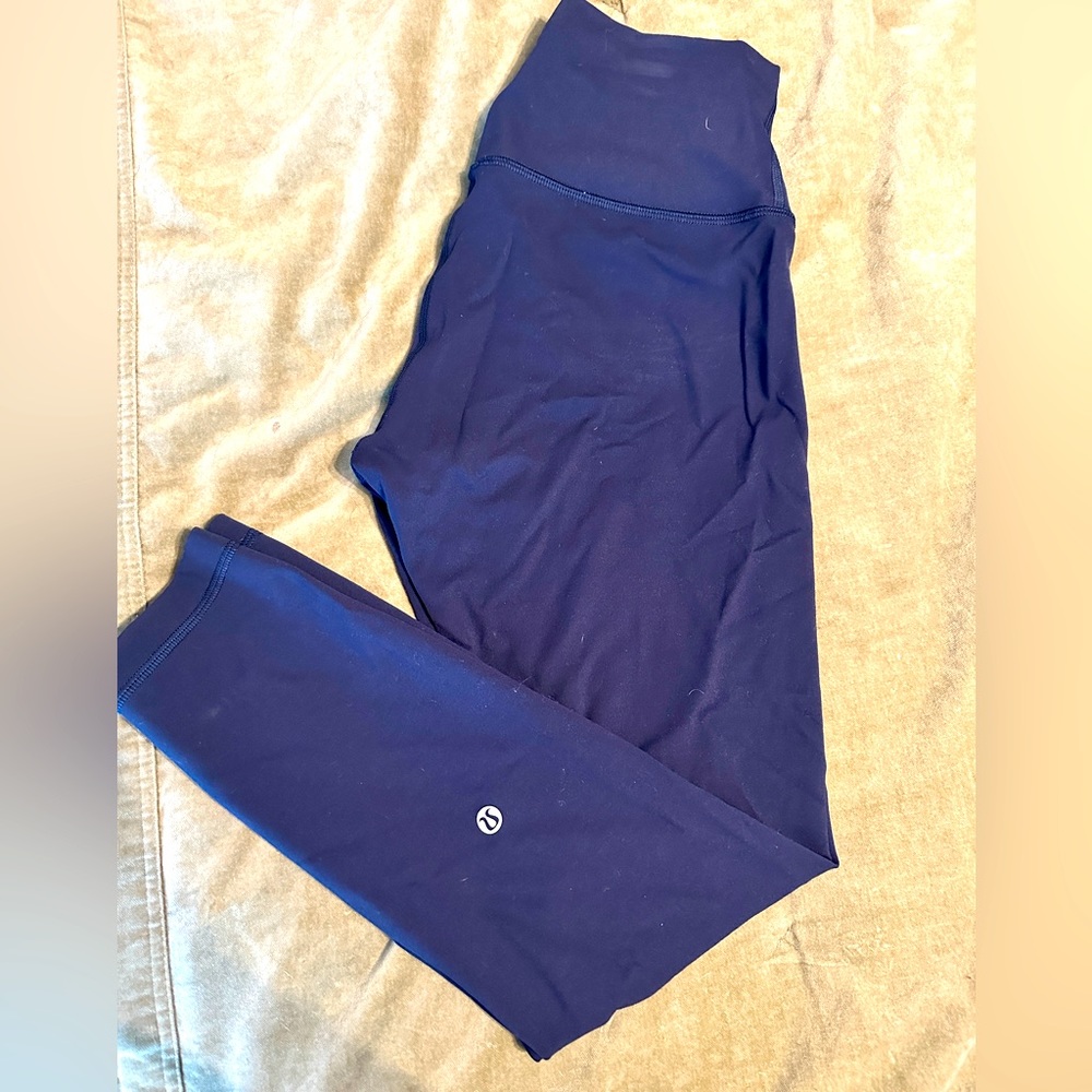 Lululemon size 8 high rise tight wunder train navy blue